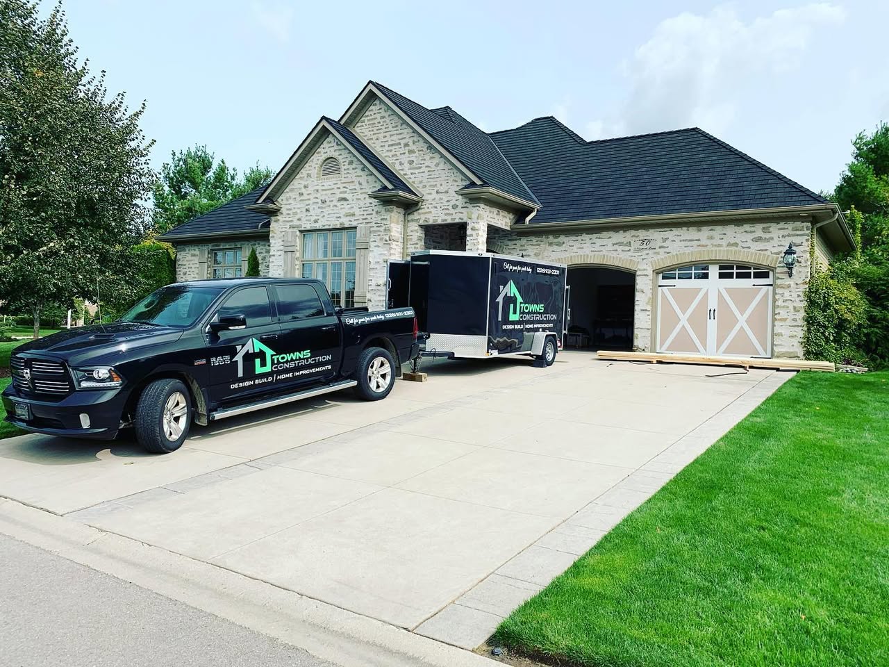 Towns Truck and Nice House